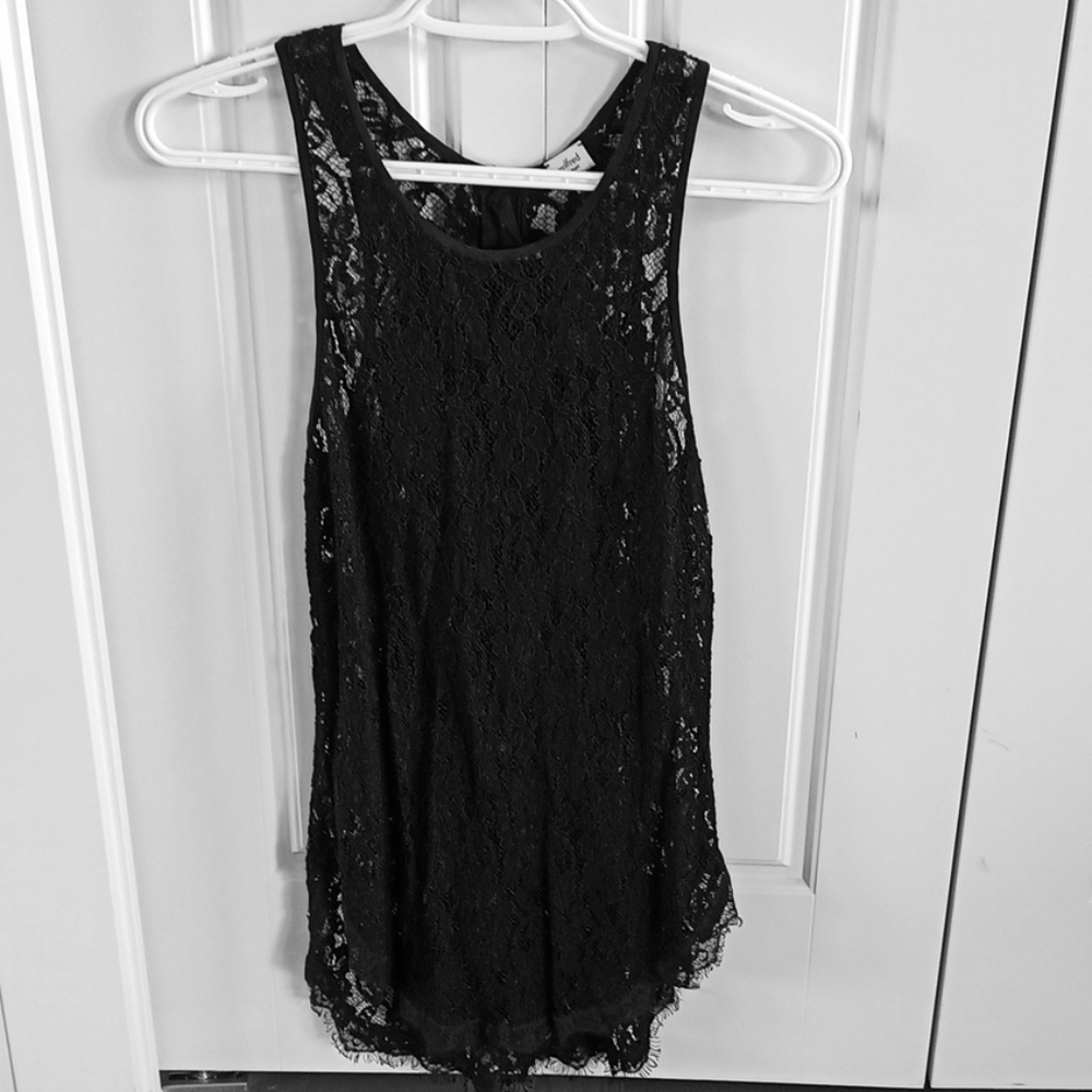 🛍 Wilfred Sleeveless Blouse